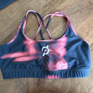 SET - BOTH PIECES - Gently used matching Peloton capri and sports bra set. XL.